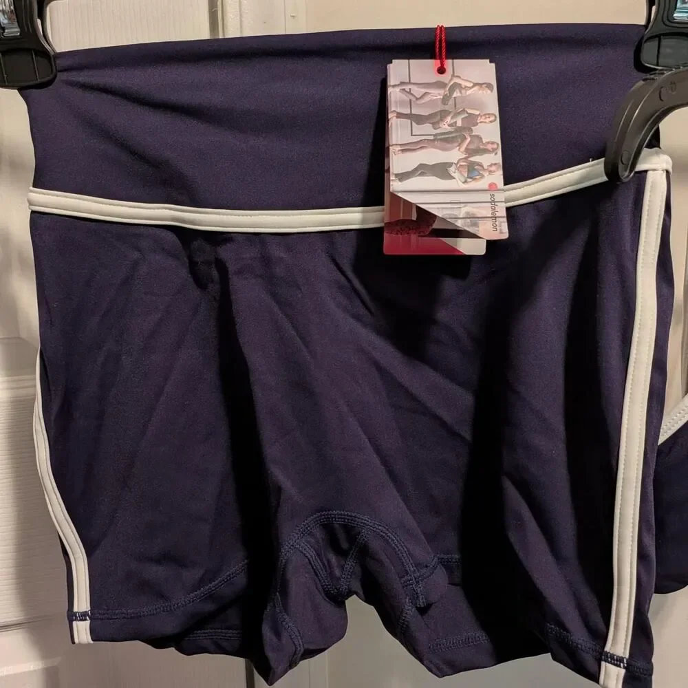 Sodalemon yoga sports bra and shorts se